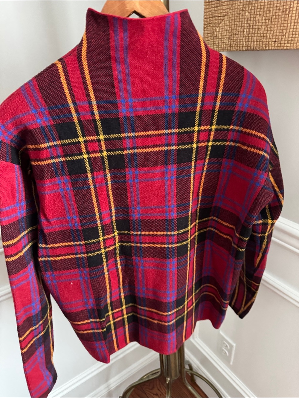 Tahari Women’s Red Plaid Turtleneck Sweater - Cozy Patterned Knit - Picture 3 of 4